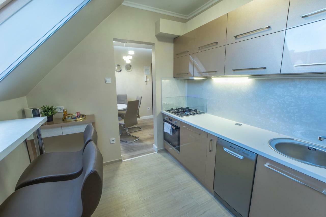 Glamour Apartman Apartment Егер Екстериор снимка